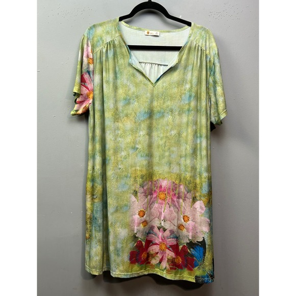 Sunflower by Firmiana Tops - Floral Green Tunic Top